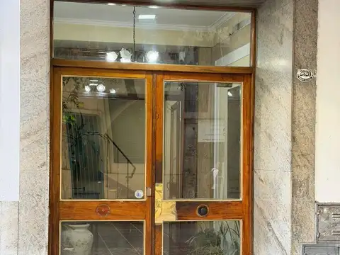 Avenida Hipólito Yrigoyen 2500