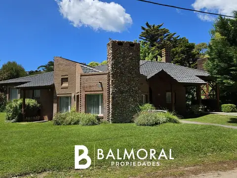 Casa en Alquiler - Zona: Golf Viejo / REF: 8883