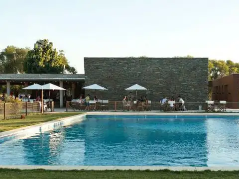 Terreno en Venta de 674,0 m2