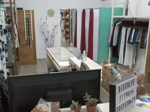 Local en Alquiler Via Pública