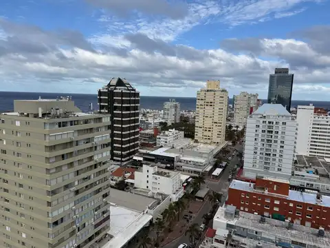 Departamento en Alquiler Temporal en Punta del Este, USD 5.000