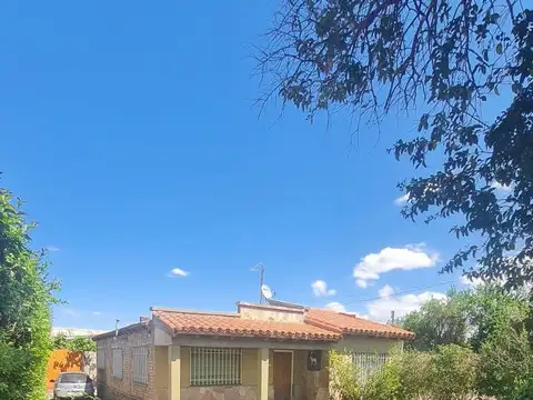 Kennedy e/ Baigorria y Liniers