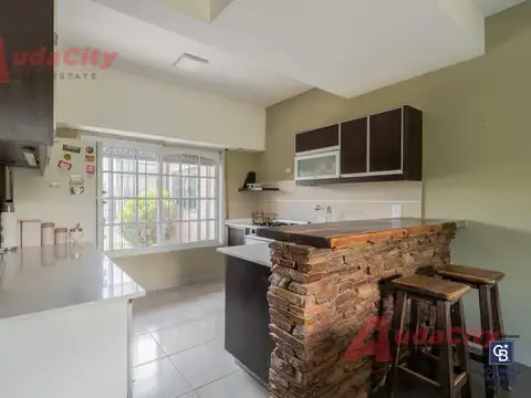 Casa en Venta en Paso del Rey, USD 107.000