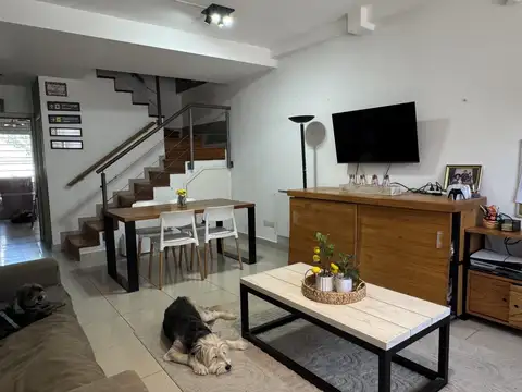 Depto Tipo Casa en Venta de 5 ambientes