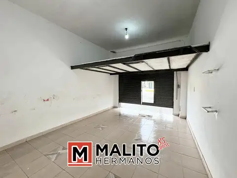 ALQUILER - LOCAL A LA CALLE EN PARQUE AVELLANEDA