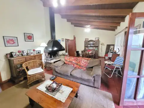 Casa 4 ambientes con 3 baños