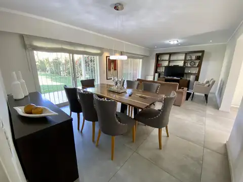 CASA 3 DORMITORIOS CON PILETA EN FISHERTON
