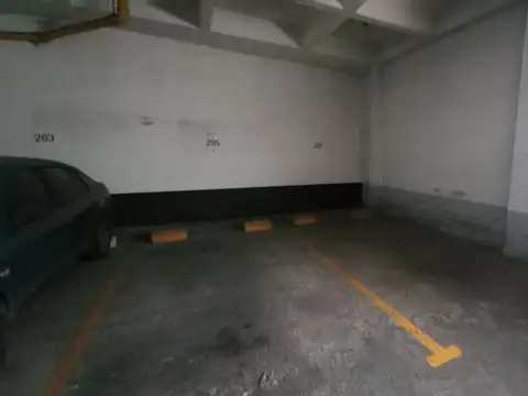 VENTA AMPLIA COCHERA BARRIO MONSERRAT/ZONA CENTRO