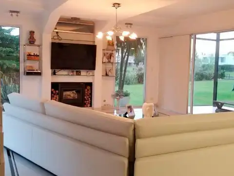 Casa en Venta de 4 dormitorios