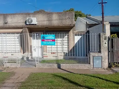 CASA 3 AMBIENTES EN VENTA EN LANUS APTO CREDITO 