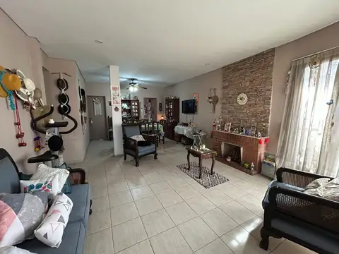 Casa en Venta en Santos Lugares, USD 240.000