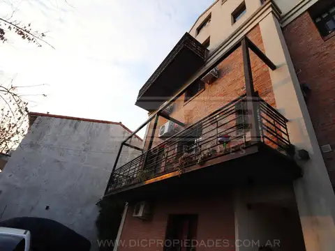 Ayacucho al 3400 entre Acassuso y San Lorenzo