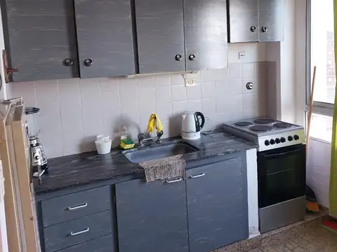 T Falkner 100, Piso 6