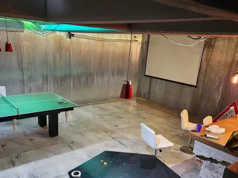 Venta - Casa 6 ambientes dos tres plantas con jardín, pileta y parrilla - Los Naranjos Canning