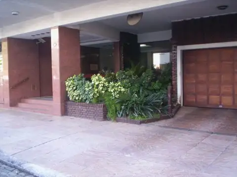 B Fernandez Moreno 1200, Piso 8