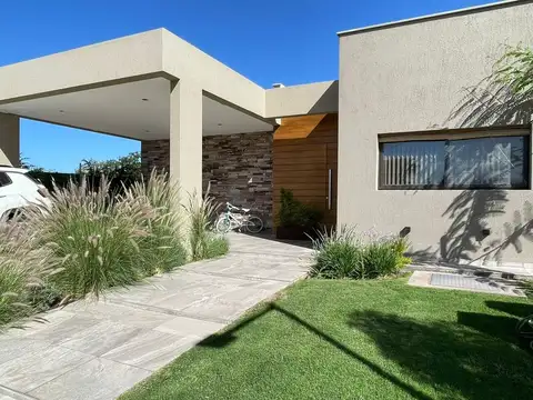 Casa en Venta en Rodeo del Medio, Maipú