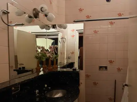 Depto Tipo Casa en Venta 50 años