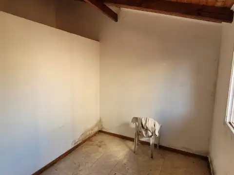 Casa 3 ambientes con 1 baño