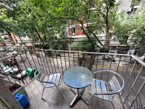Alquilo Temporario en Recoleta, 3 ambientes con balcón al frente. Pileta. 3 PAX.