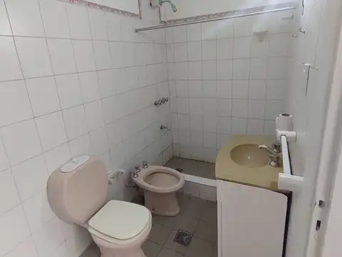 Depto Tipo Casa en Alquiler en Villa Saenz Peña, $ 950.000