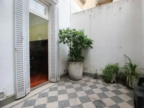 Depto Tipo Casa en Venta 56 años