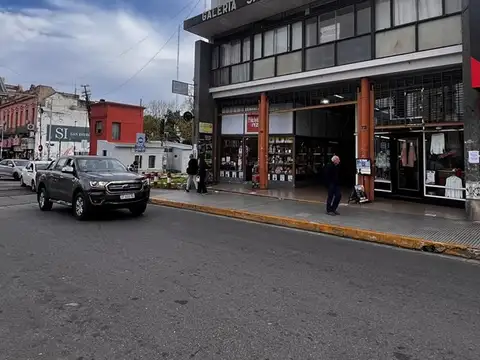 Local en Venta 30 años