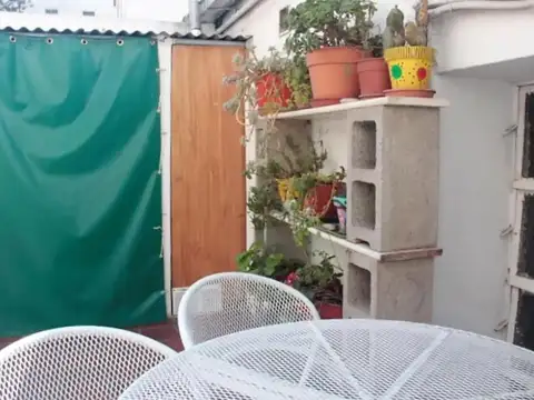 Tacuarí 900