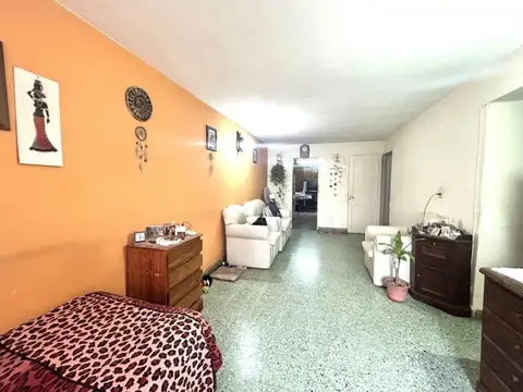 Calle 8 100