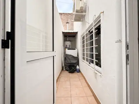 Depto Tipo Casa en Venta en Villa del Parque, USD 110.000