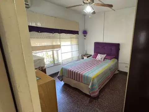 CASA EN VENTA 4 AMBIENTES EN J.L. SUAREZ