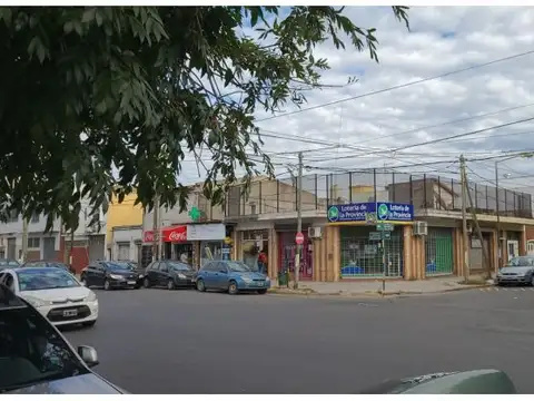 VENTA Local con Espacio Aéreo Super