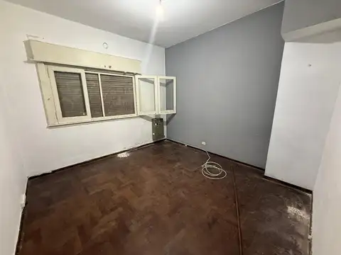 Oficina 4 ambientes con 1 baño