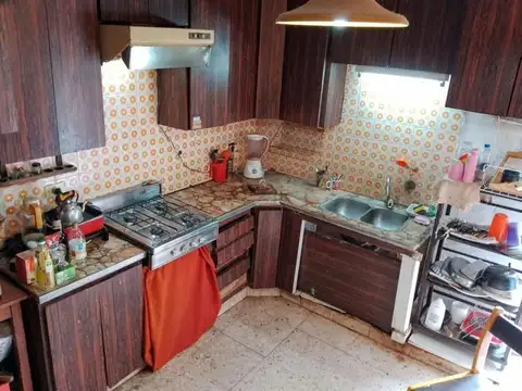 VENTA CASA 9AMB MULTIFAMILIAR DON TORCUATO