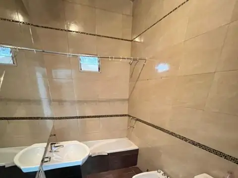 Depto Tipo Casa en Alquiler en San Justo, $ 750.000