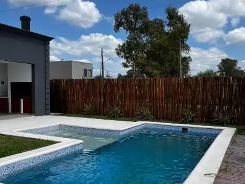 Casa 4 ambientes con 3 baños