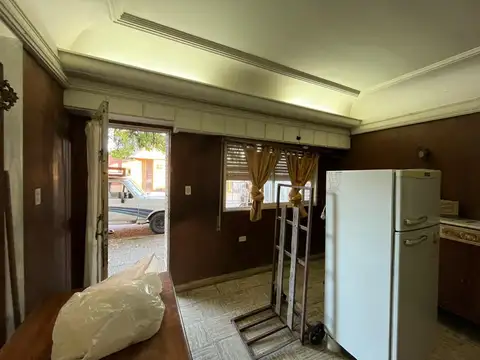 Venta de Casa de Tres Dormitorios con Jardín