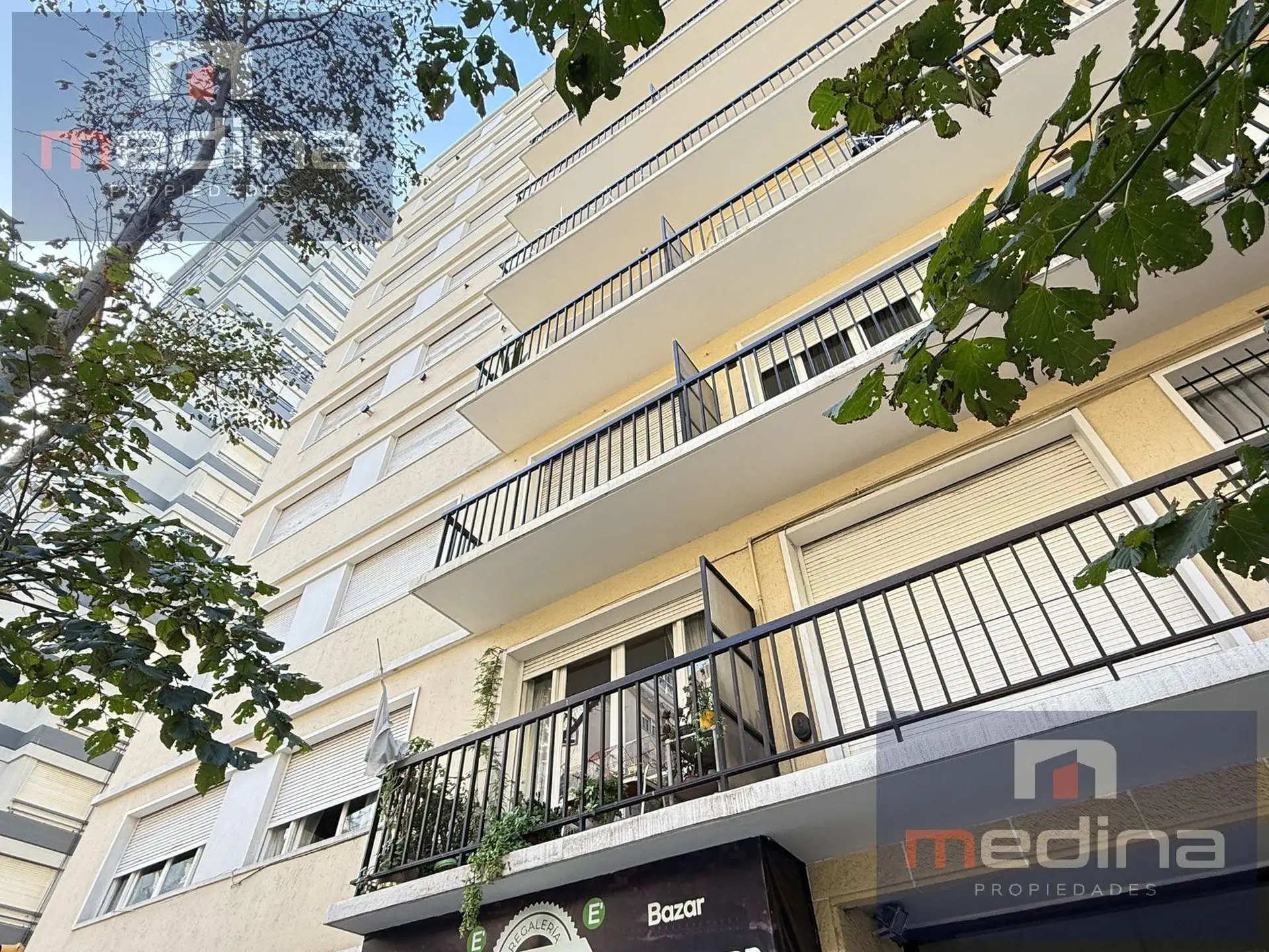 Depto 2 amb con dependencia, 50m², balcón francés — Centro