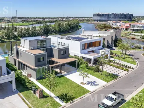 Casa en Alquiler de 4 dormitorios