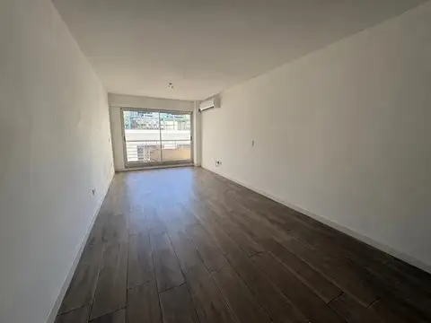 Lafuente 100, Piso 4
