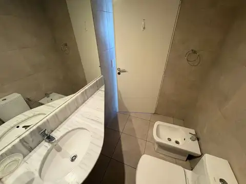 Lafuente 100, Piso 4
