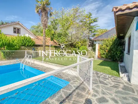 Casa en Alquiler Temporal con 2 cocheras