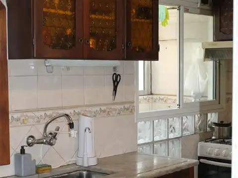 Venta departamento 4 ambientes, balcon al frente