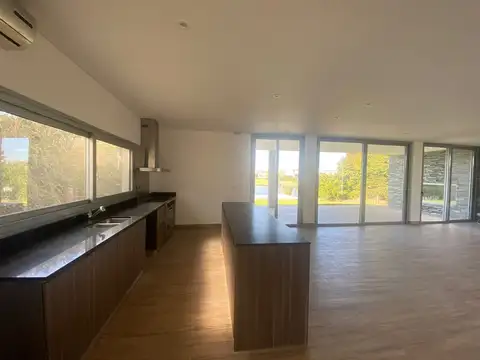 Casa en Alquiler al Noreste