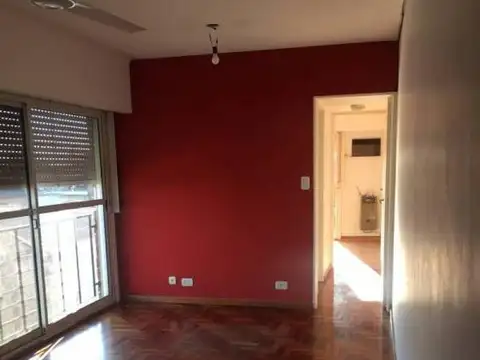 Excelente 3 ambientes Muy Luminoso con Balcon y Baulera