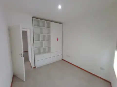 Casa en Alquiler con 1 cochera