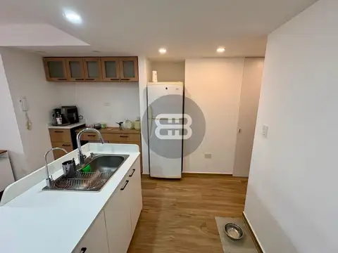 Casa en Alquiler en Villa Ballester, $ 900.000
