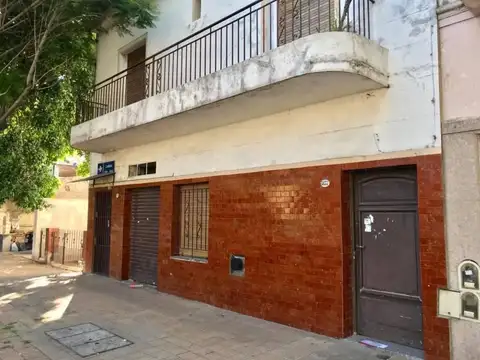 PH A REFACCIONAR 3 AMBIENTES C/2 PATIOS Y TERRAZA