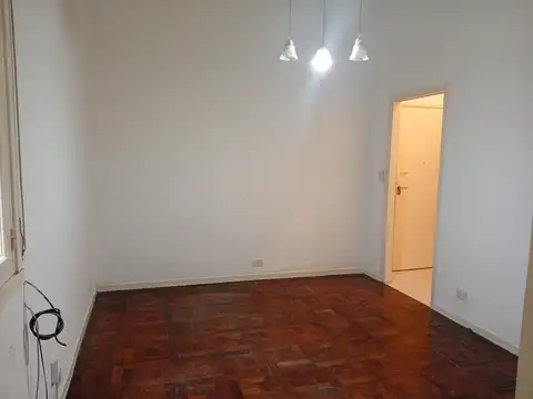 Avenida Raúl Scalabrini Ortiz 2300, Piso PB