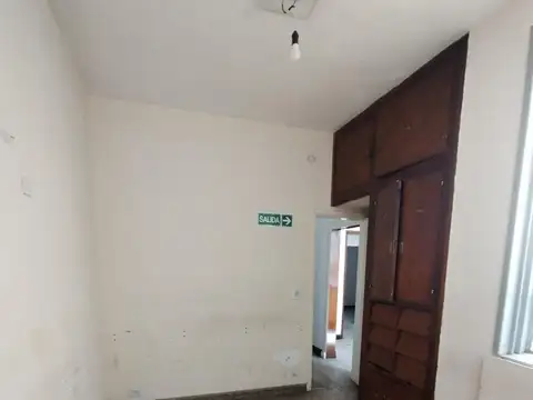CASA EN VENTA USO COMERCIAL Y/O PROIFESIONAL IDEAL INVERSOR