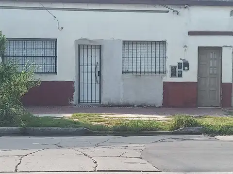 Casa - Venta - Argentina, Lanús - AV. RIVADAVIA  2055